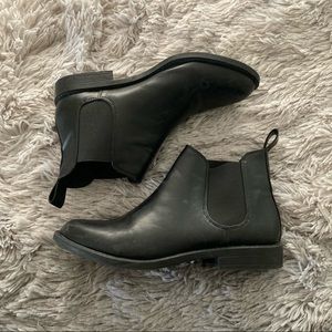 H&M BLACK BOOTIES